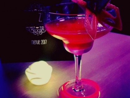 Foto: Cocktail/Shisha Bar ATEMZUG